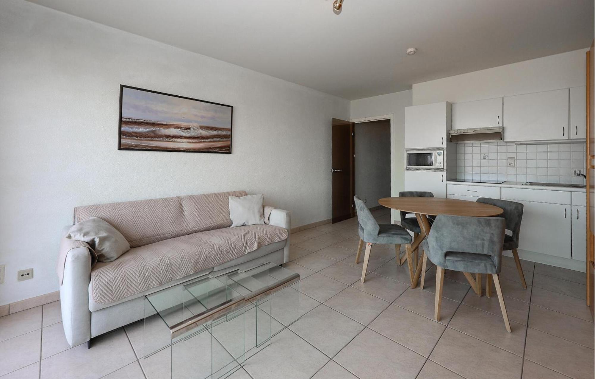 Awesome Apartment In Oostende With House Sea View Exterior photo